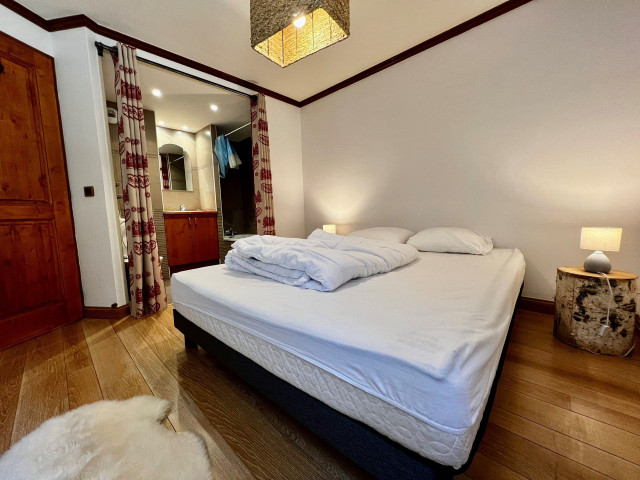 _lv_images__lot_0000970345_08_6864910