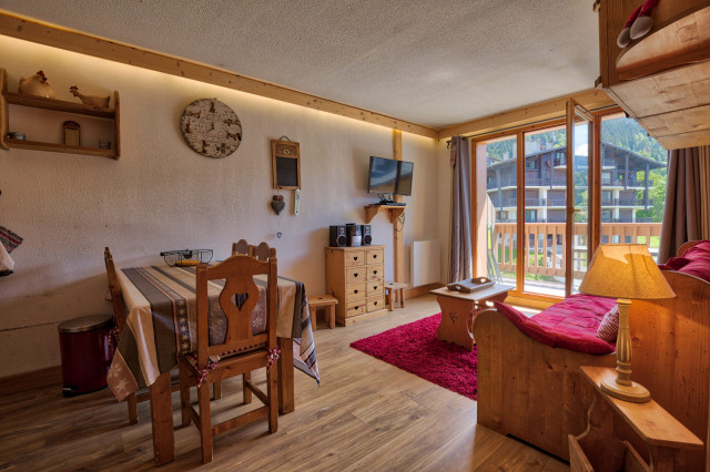 _lv_images__lot_0000970346_01_7305639