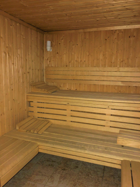 _lv_images__lot_0000970347_09_7247672