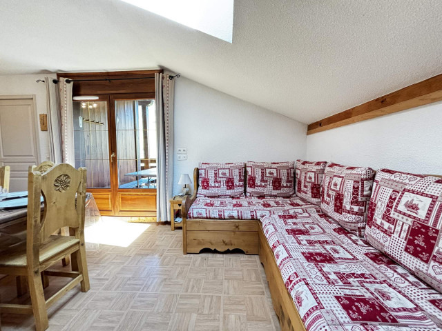 _lv_images__lot_0000970349_03_7751493