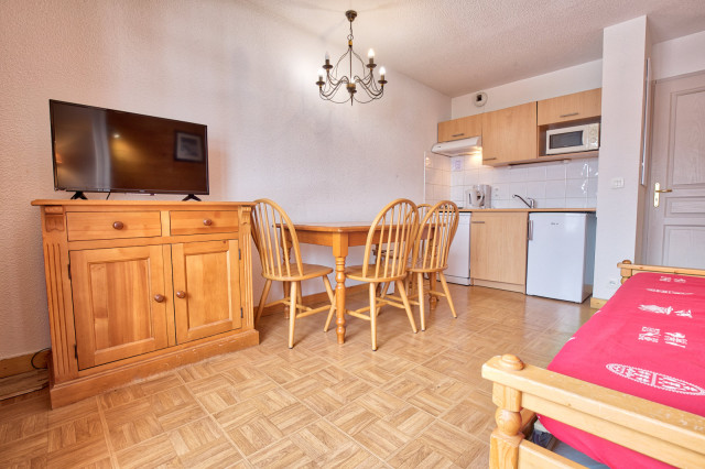 _lv_images__lot_0000970351_02_7582282