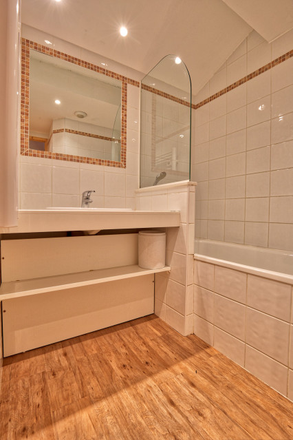 _lv_images__lot_0000970352_10_6901847