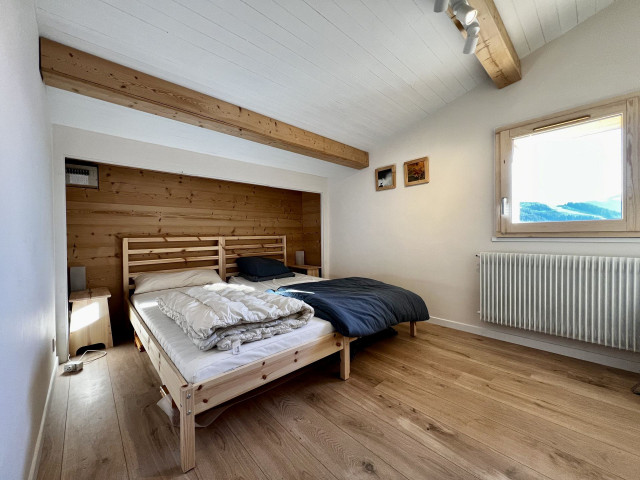 _lv_images__lot_0000970360_09_7241562