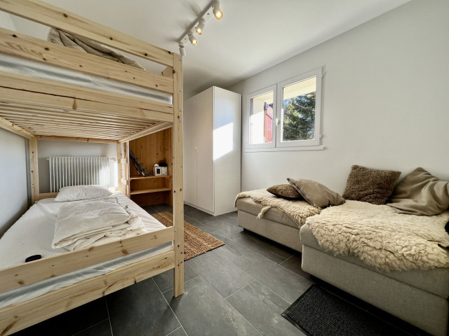 _lv_images__lot_0000970360_10_7499590