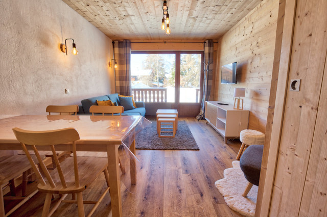 _lv_images__lot_0000970363_03_7288667