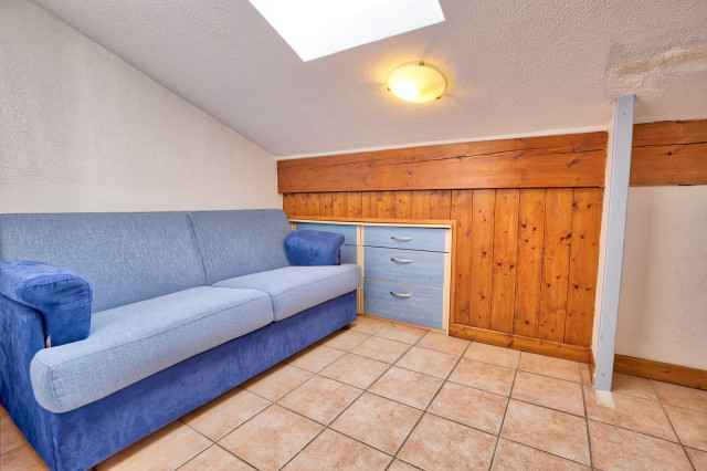 _lv_images__lot_0000970365_06_7306983