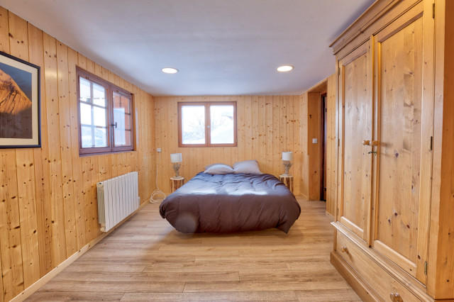 _lv_images__lot_0000970369_08_7307600