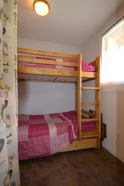 _lv_images__lot_0000970370_06_7334716