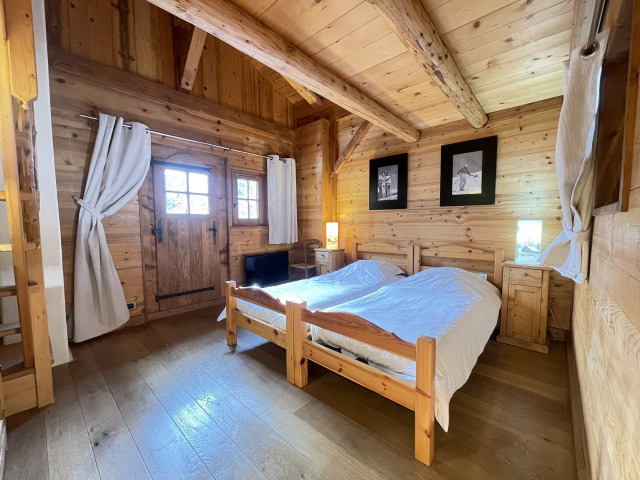 _lv_images__lot_0000970371_08_7311845