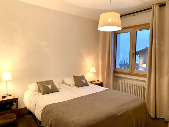 _lv_images__lot_0000970374_08_7543193