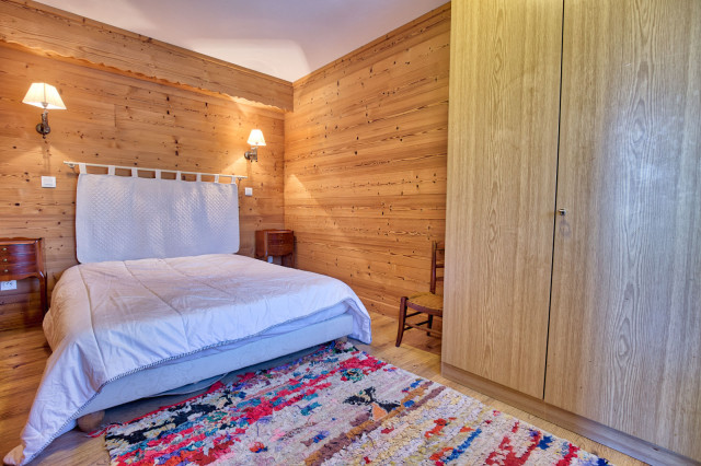 _lv_images__lot_0000970385_05_7750220