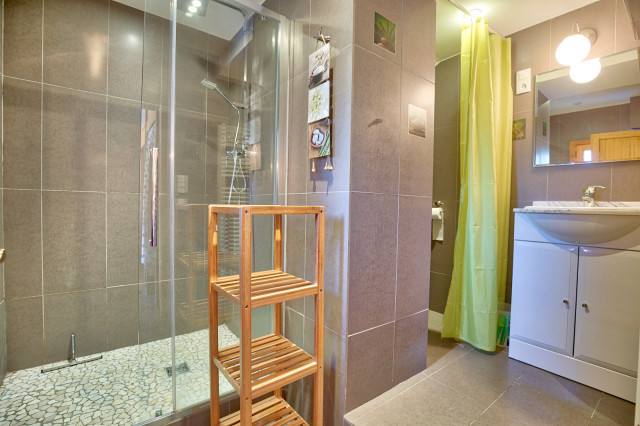 _lv_images__lot_0000970385_08_7519035