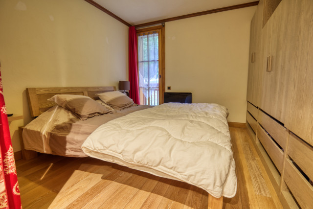 _lv_images__lot_0000970387_05_6764839