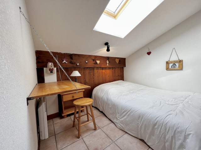 _lv_images__lot_0000970388_10_7237958