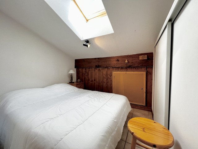 _lv_images__lot_0000970388_12_7377436