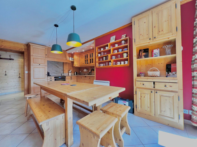 _lv_images__lot_0000970390_01_7187578