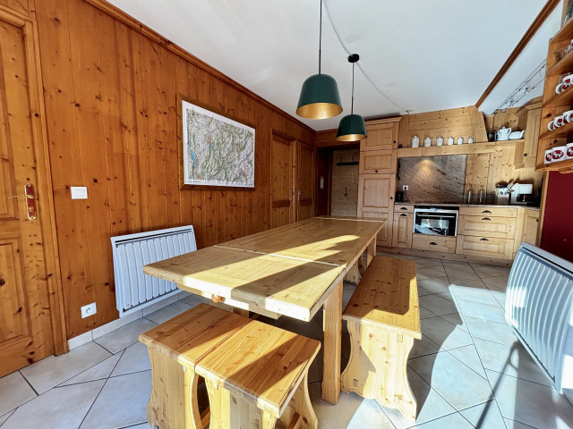 _lv_images__lot_0000970390_03_7676037 _lv_images__lot_0000970390_03_7676037