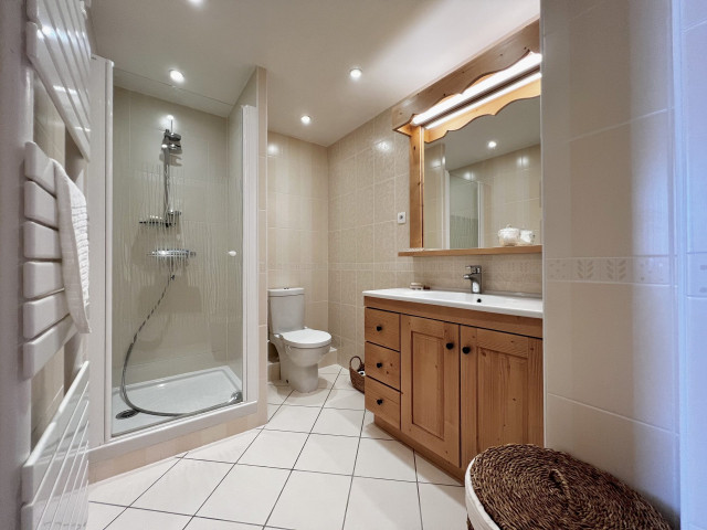 _lv_images__lot_0000970390_09_7198649