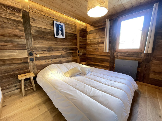 _lv_images__lot_0000970391_06_7535900