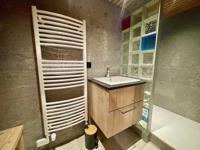 _lv_images__lot_0000970394_15_6759768