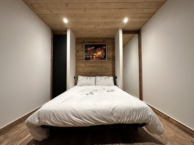 _lv_images__lot_0000970395_04_7328631