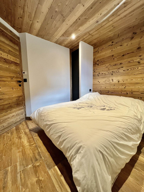 _lv_images__lot_0000970395_05_7373343