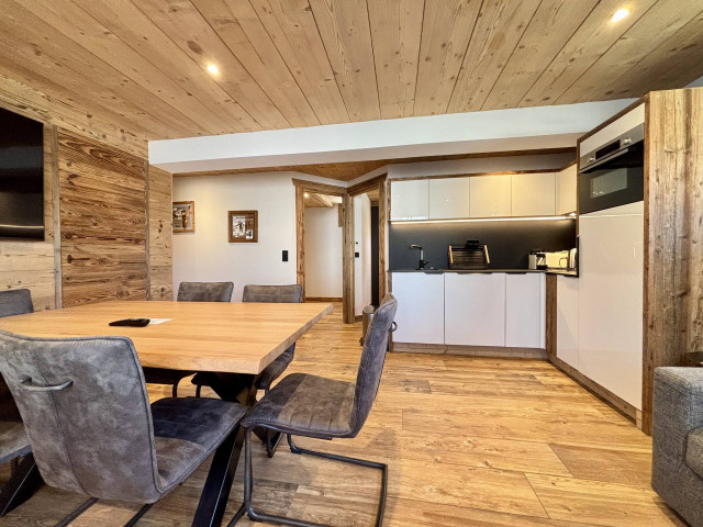 _lv_images__lot_0000970395_05_7739111