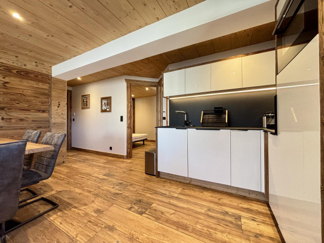 _lv_images__lot_0000970395_07_7739113