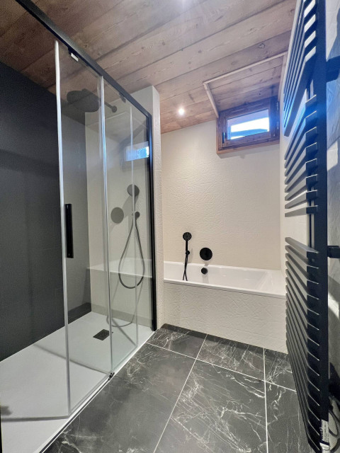 _lv_images__lot_0000970395_09_7430018