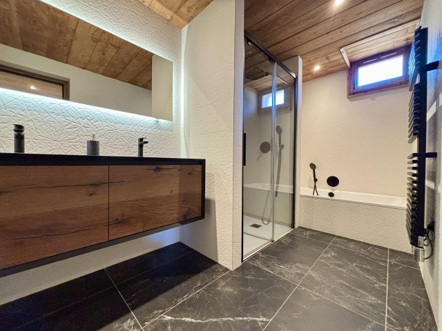 _lv_images__lot_0000970395_09_7725968