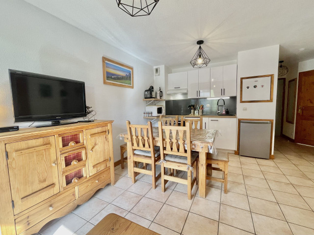 _lv_images__lot_0000970397_04_6940263 _lv_images__lot_0000970397_04_6940263