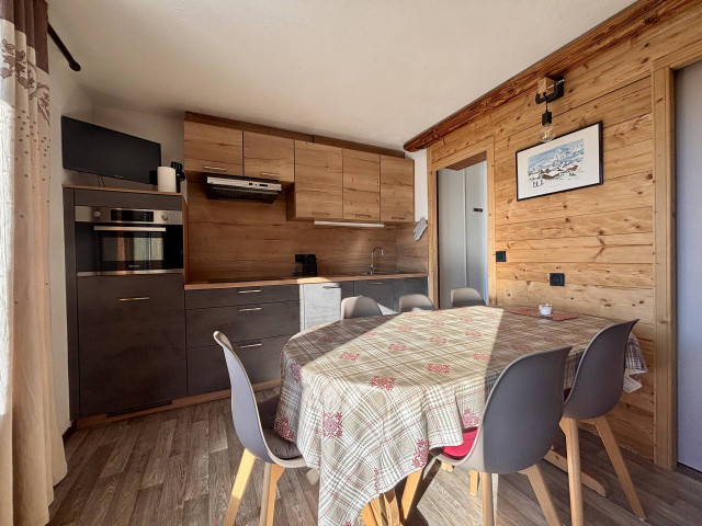 _lv_images__lot_0000970398_01_7674512