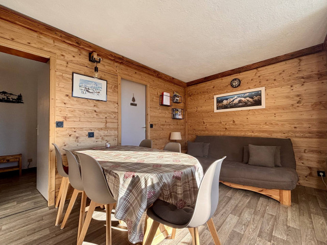 _lv_images__lot_0000970398_02_7308097