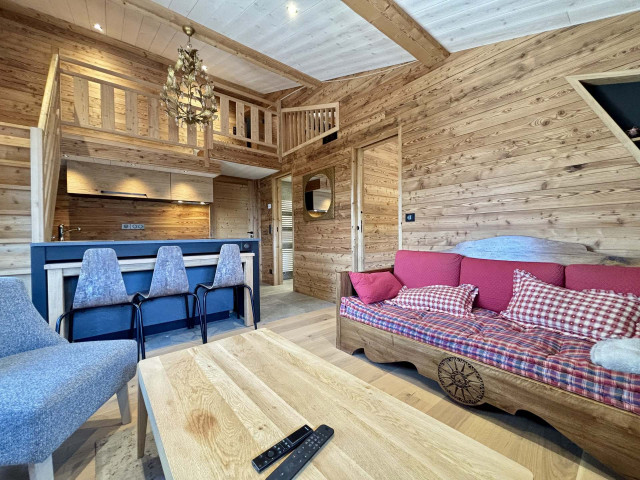 _lv_images__lot_0000970401_02_7762238