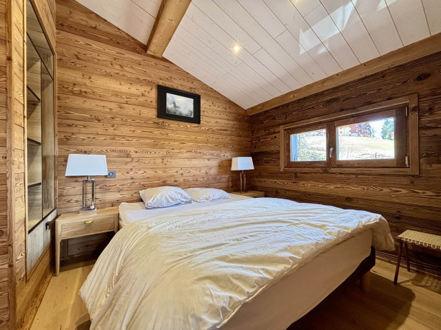 _lv_images__lot_0000970401_14_7740295