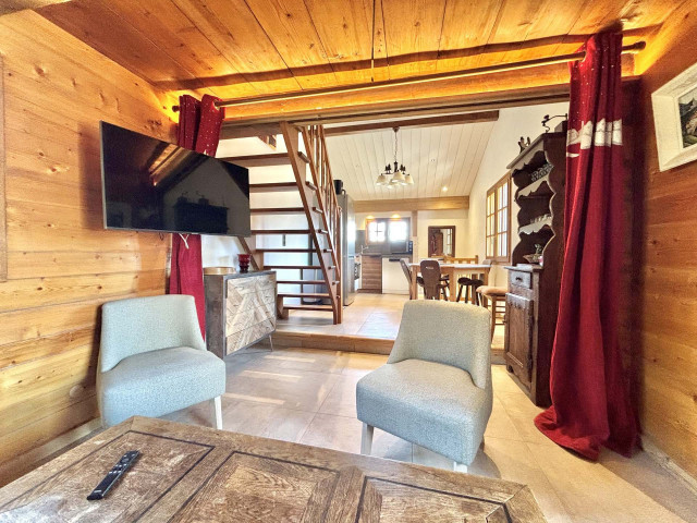 _lv_images__lot_0000970402_05_7757582