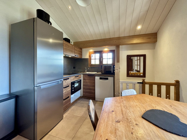 _lv_images__lot_0000970402_11_7730033