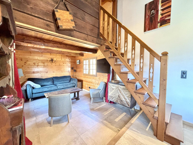 _lv_images__lot_0000970402_13_7744833