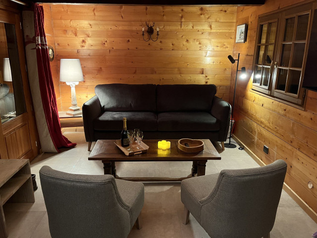 _lv_images__lot_0000970402_15_7707781