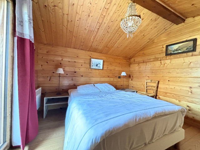 _lv_images__lot_0000970402_15_7730037