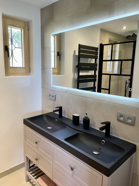 _lv_images__lot_0000970405_12_7192693