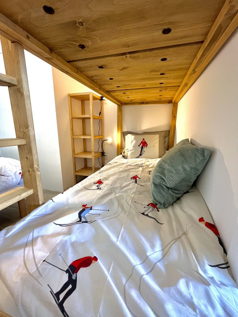 _lv_images__lot_0000970414_11_7496072