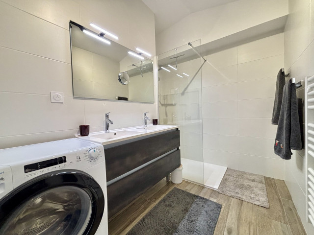 _lv_images__lot_0000970414_12_7757015