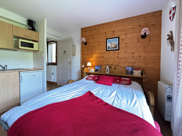 _lv_images__lot_0000970417_06_7553342