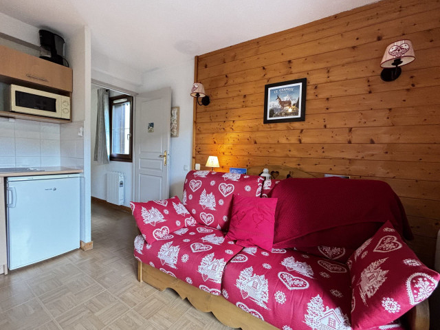 _lv_images__lot_0000970417_08_7553344