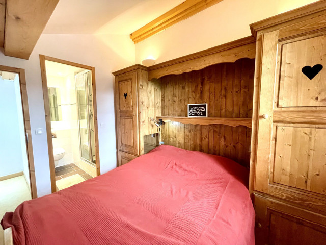 _lv_images__lot_0000970418_09_7108896