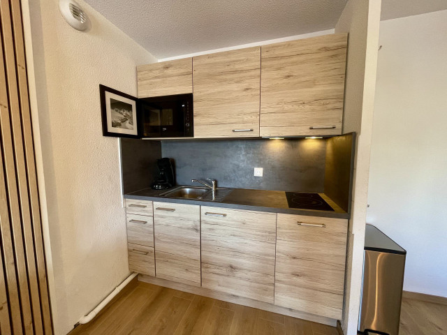 _lv_images__lot_0000970421_08_7209767