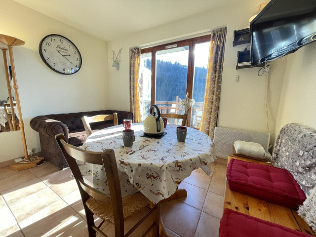 _lv_images__lot_0000970424_07_6904035