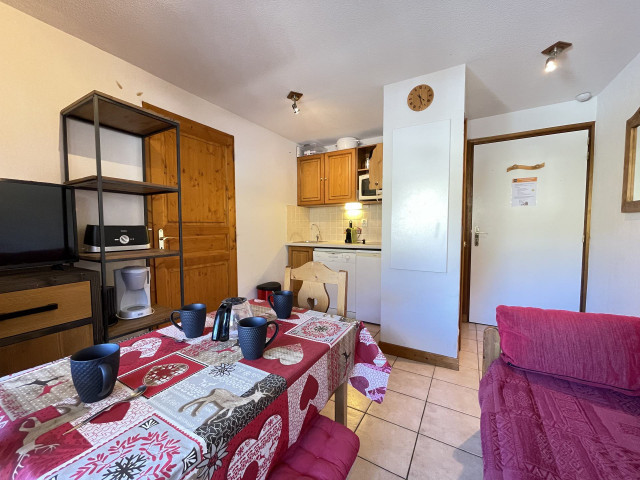 _lv_images__lot_0000970426_04_6921056