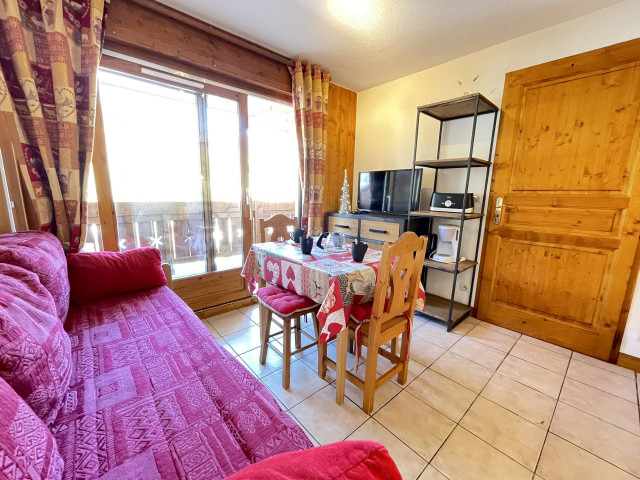 _lv_images__lot_0000970426_08_6915336